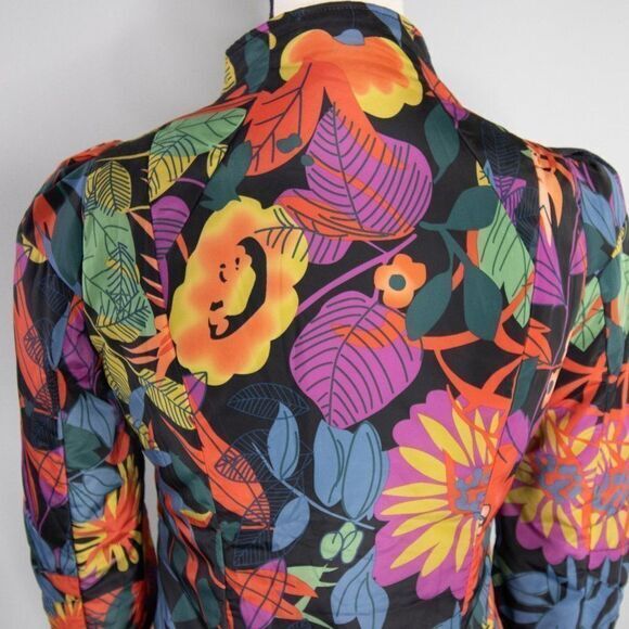 Vintage floral print padded‎ Jacket, ruffle hem, Button accentuate - Picture 8 of 16
